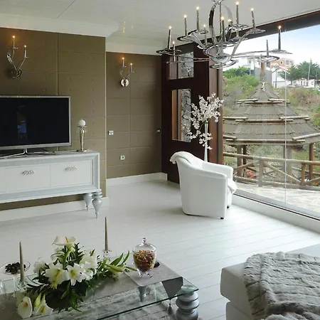 Torre Del Sol - Charming Vacation Home, Cleaning Included *